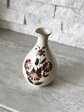 Vintage Zsolnay Hungary Floral Hand Painted Porcelain Bud Vase Gold Gilt